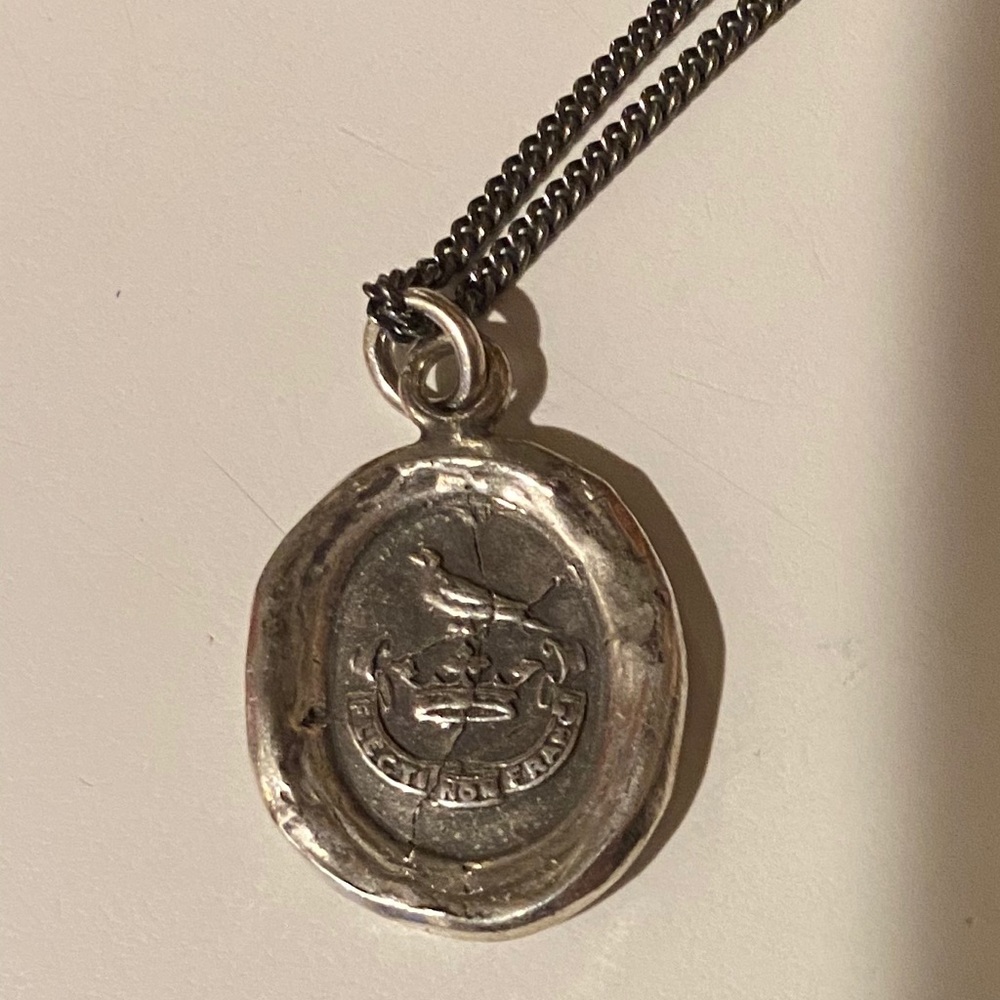 Pyrrha Unbreakable talisman